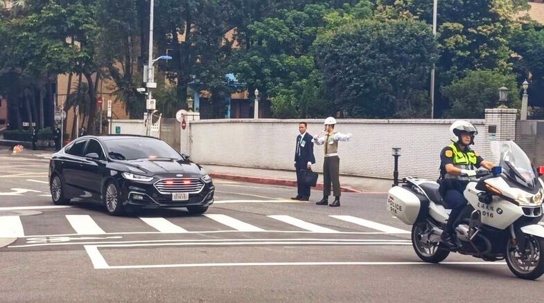 對於孩子而言,國慶日憲兵站哨是一種驕傲(2024年10月10日於臺北,鄭偉銘攝影)